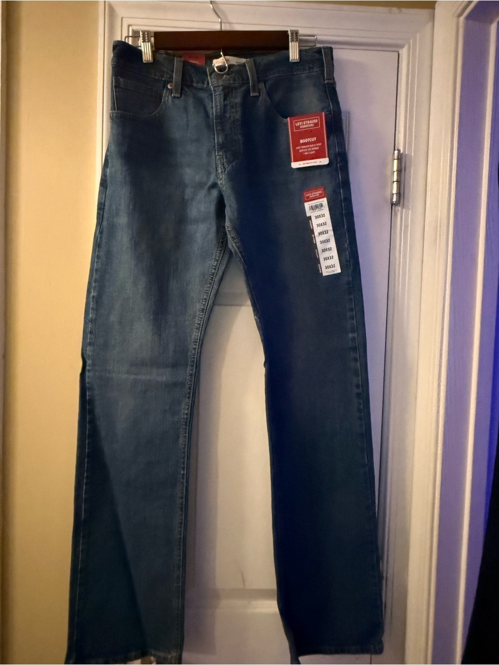 Signature by Levi Strauss Men's Blue Bootcut Jeans with Tag